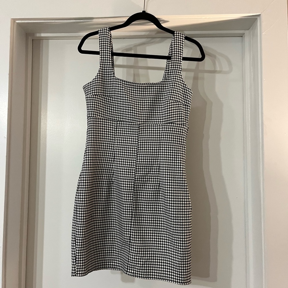 H&M Houndstooth Dress - Picture 2 of 3